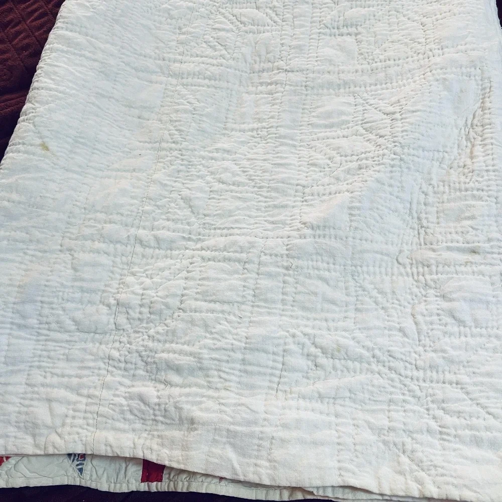 READ Vintage Handmade Star Patchwork Quilt 59x79 Red‎ White Multicolor Cotton